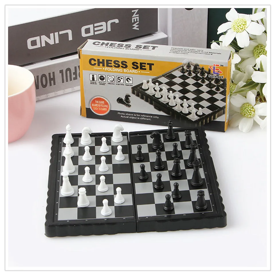 Plastic Mini Chess Set Portable Game of International Chess 13*13cm Folding Chessboard Family Board Game Toy Gift for Kids