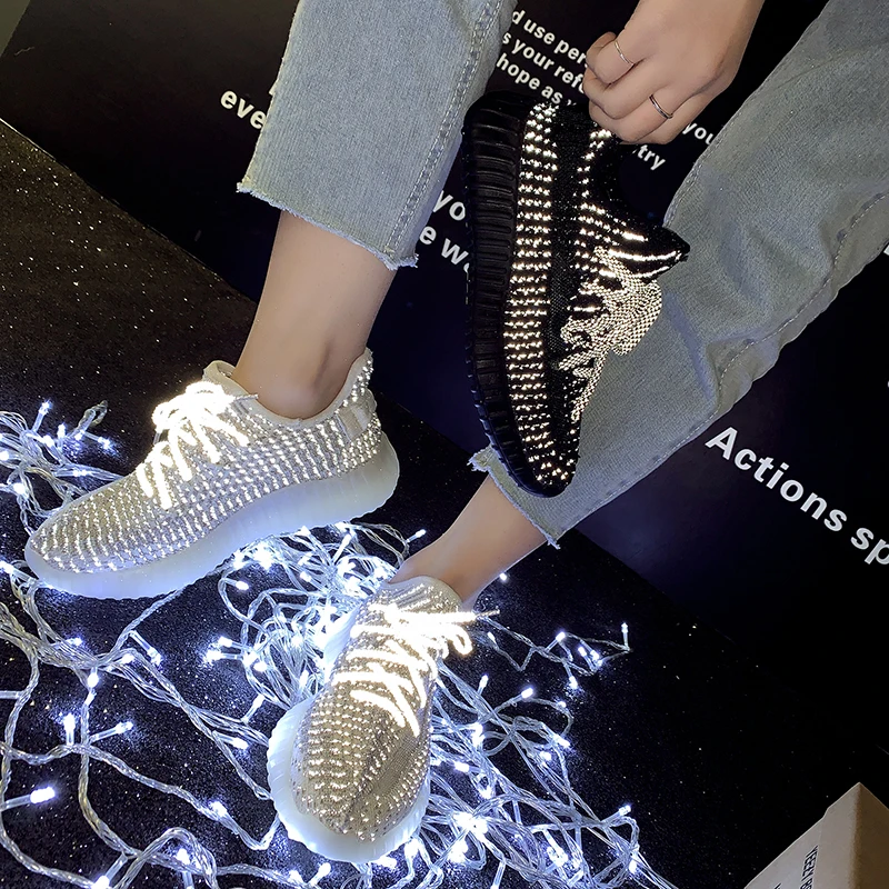 

Dark Shinny Designer Sneakers Men Night Reflect Light Man Shoes Casual Flats Men's Sneaker Shine Glow Trainers White Black