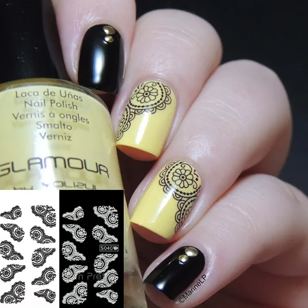 

Nail Water Decals Sticker Transfer Sticker White Black Lace Flower Pattern S040