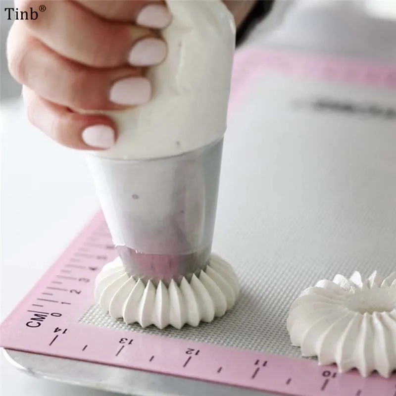 

2018 New Stainless Steel Icing Piping Nozzles Tips Pastry Cake Cupcake Decorating Tips Set Cookie Ice Cream Pastry Tips Bakeware