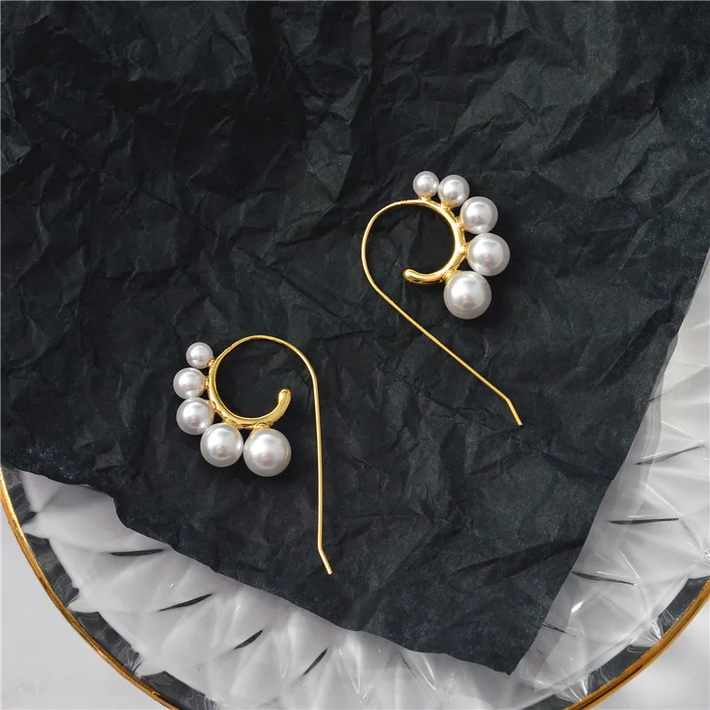 

European and American Simple line pearl earrings stylish personality ear line metal ear hook female niche design