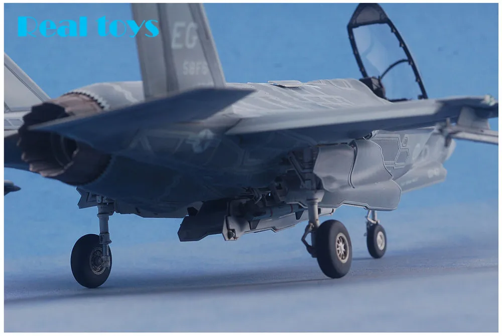 Kitty hawk KH80103 1/48 F-35A Lightning II ПЛАСТИКОВЫЙ модельный комплект