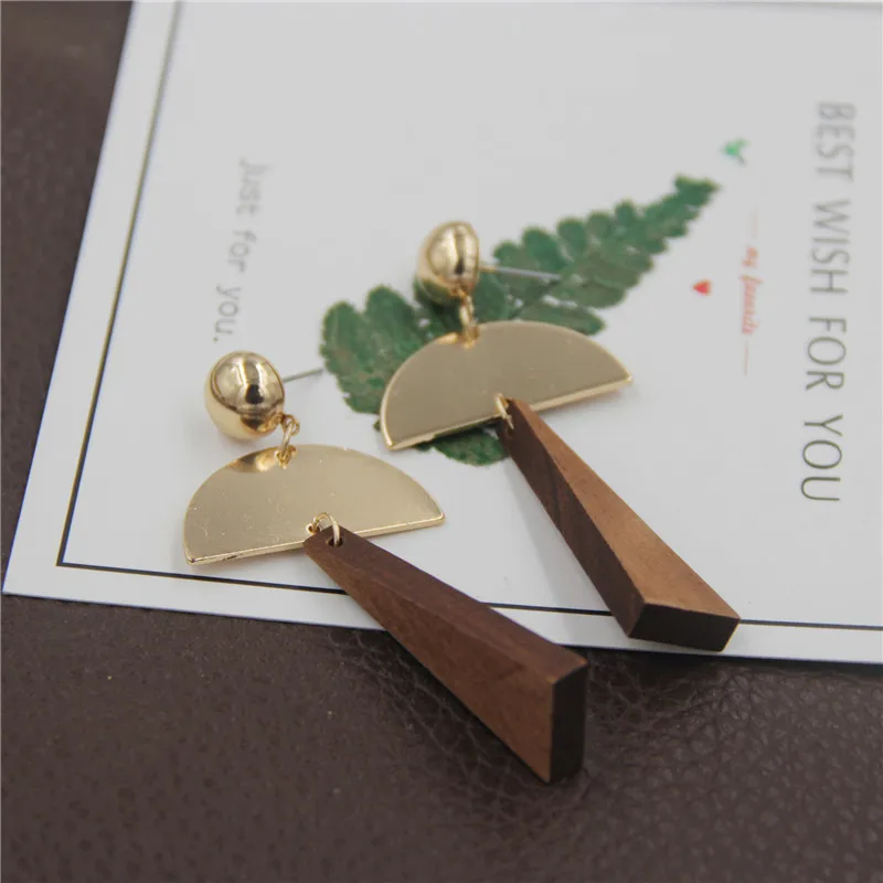 

Women Vintage Geometric Wood Drop Earrings Elegant Natural Wood Long Earrings Retro Tassel Dangle Earrings Jewelry Black Brown
