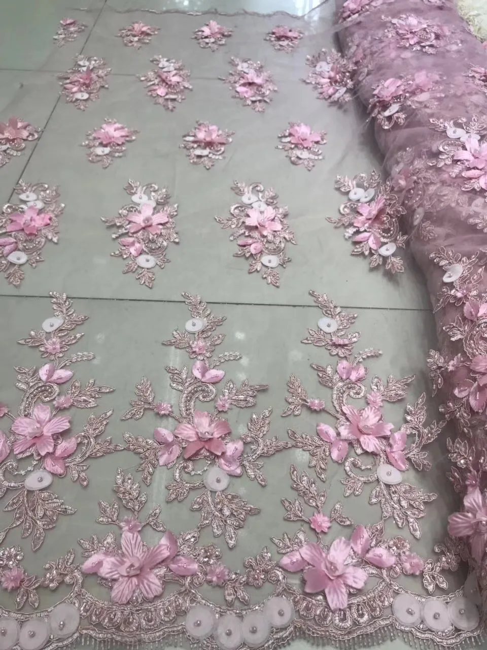 

Latest African Lace Fabric Embroidered 3d Flower Nigerian Lace Fabrics High Quality Lovely French Lace Fabric For Dress