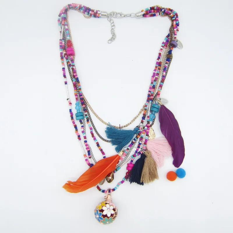 

Best Sale Bohemia Style Multi Layers with Feather and Tessel DIY Flower Locket Cage Fashion Essential Oil Diffuser Necklace