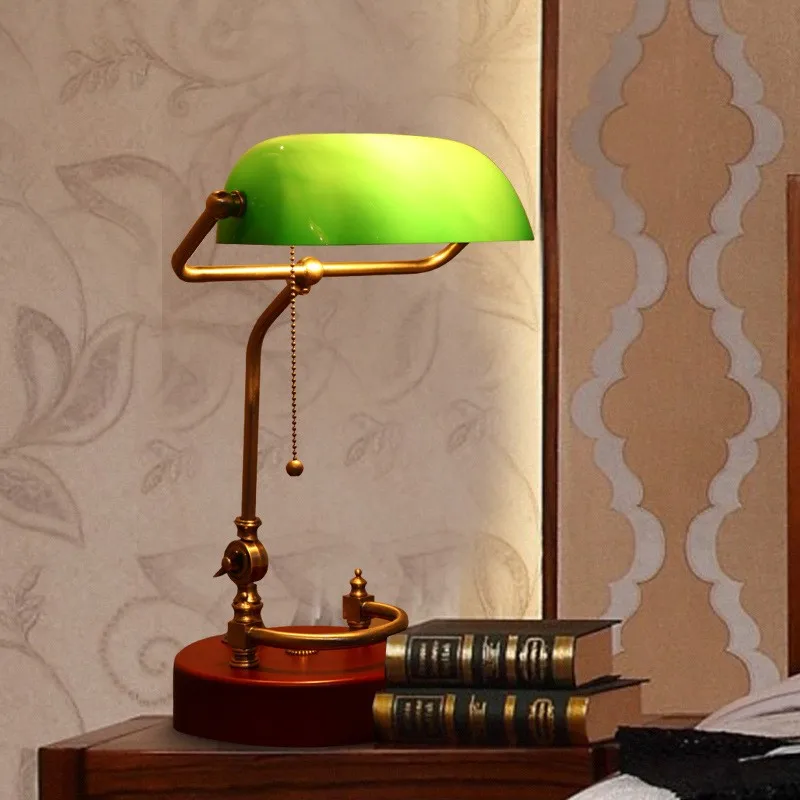 Зеленая лампа фото Зеленая лампа фото