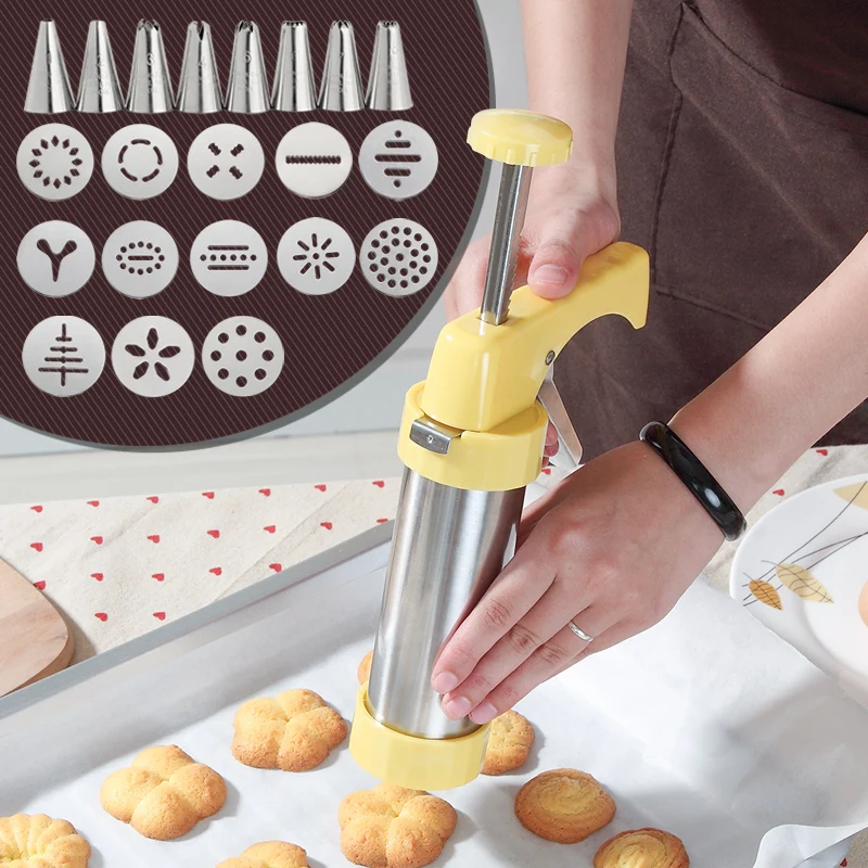 

LMETJMA Cookie Press Kit Biscuits Maker Gun Sets With 13 Cookie Press Molds & 8 Pastry Piping Nozzles Cake Decorator Sets KC0225