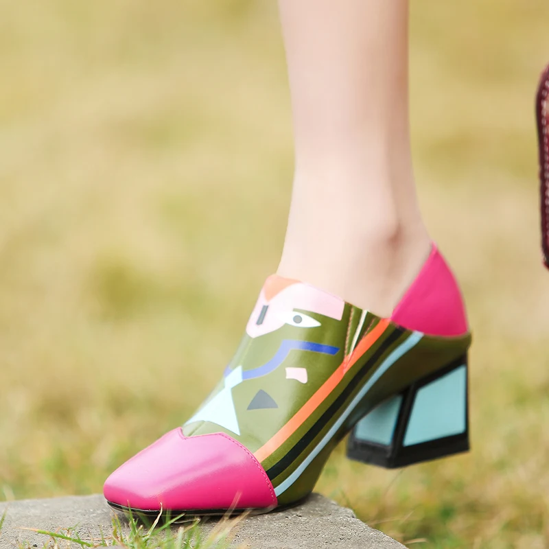 Mcacchi/; женская обувь; обувь на не сужающемся книзу высоком массивном каблуке; Разноцветные Туфли-гладиаторы с принтом; Повседневная обувь из натуральной кожи с квадратным носком; Новинка