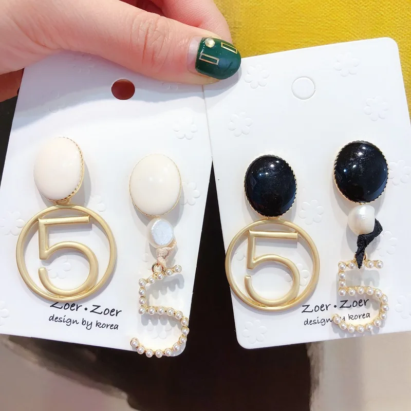

Lidavi Fashion Metal Number 5 Earrings Pearl Letters Earring Big Round Drop Earrings for Women Brand Jewelry kolczyki Gifts E502