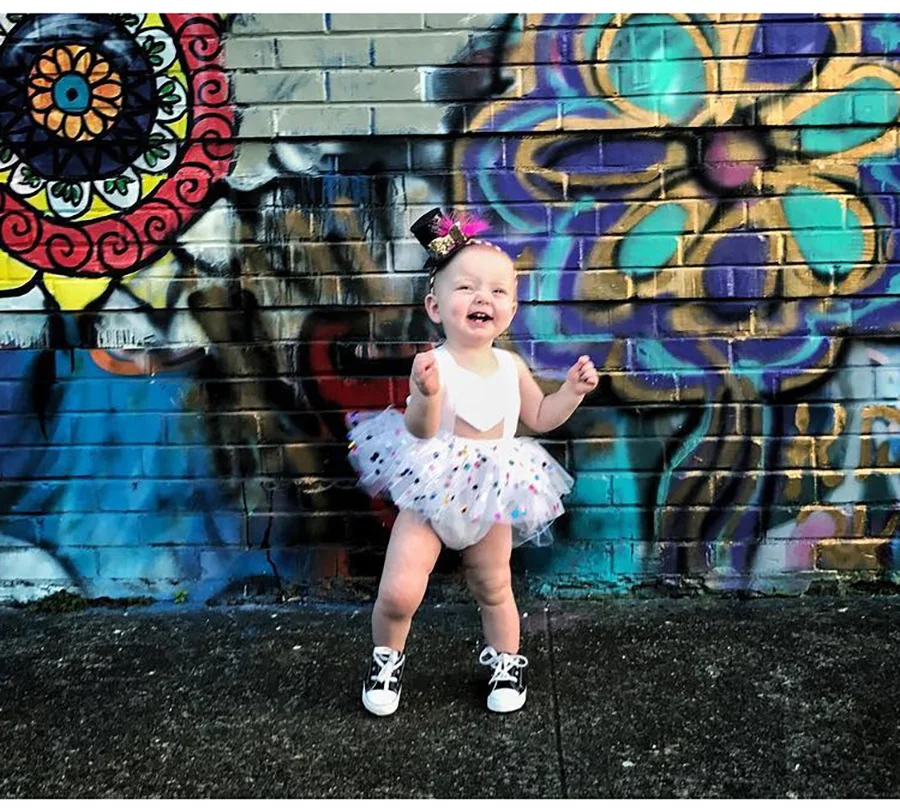 8821964355_816953064