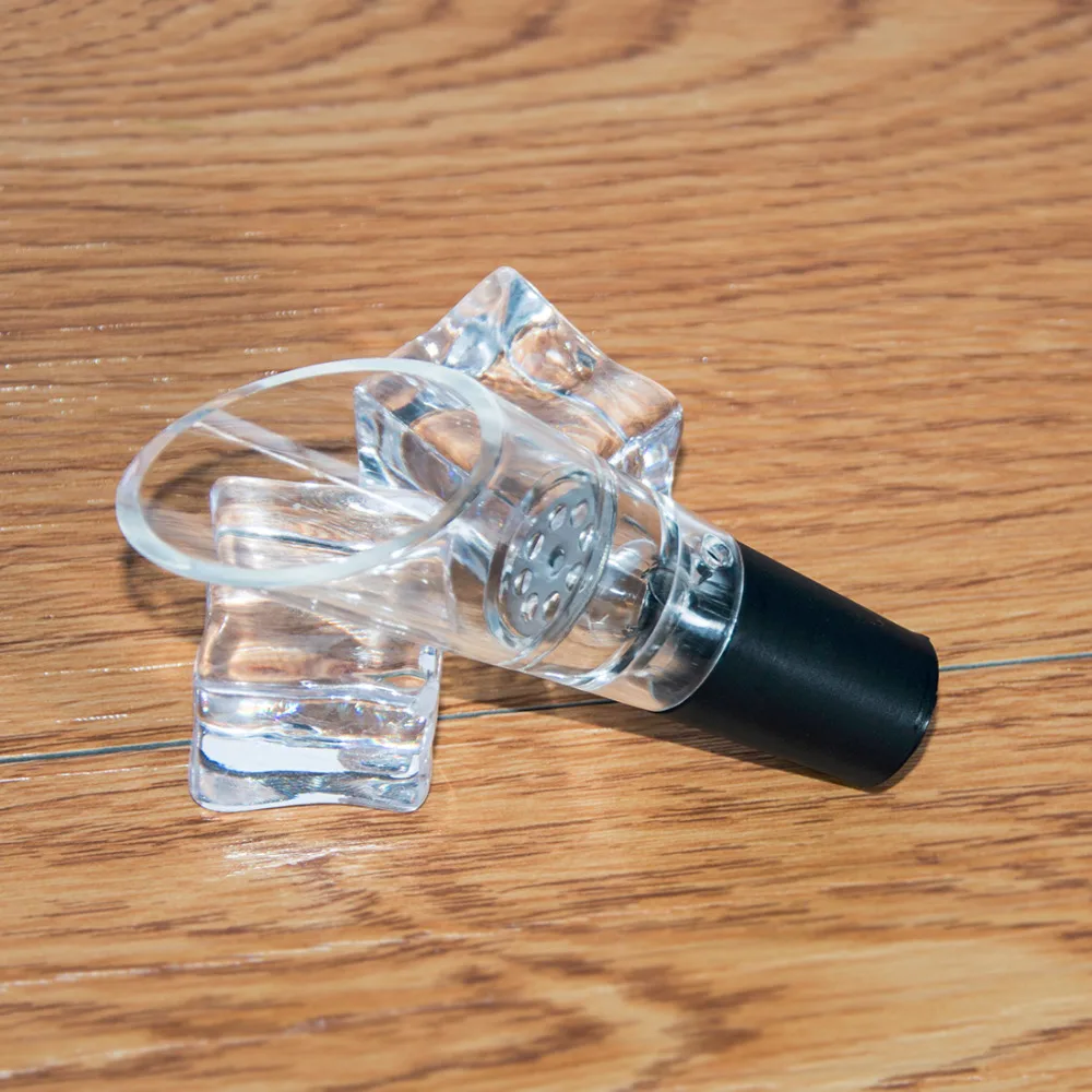 

High Quality Lovely Red Wine Aerator Pour Spout with Rubber Bottle Stopper Decanter Plastic Wine Pourer