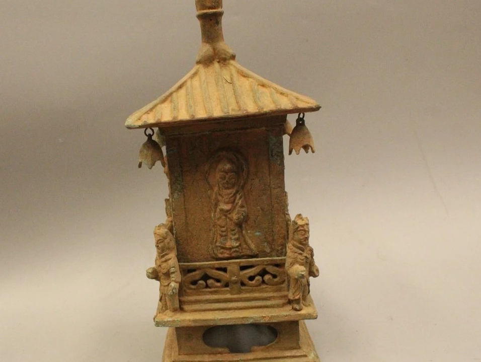 

14"Ancient Chinese Dynasty Palace Old Bronze Buddha Men Pagoda Statue