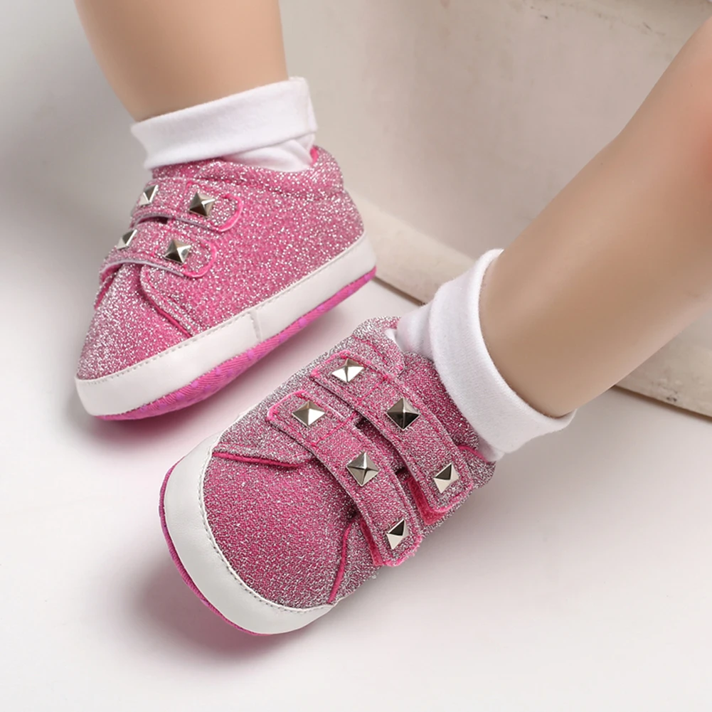 На возраст от 0 до 18 месяцев, для маленьких мальчиков и девочек Нескользящие мягкая подошва детская обувь, новорожденные кроссовки младенцев мультфильм хлопок милые девушки Повседневная детская обувь
