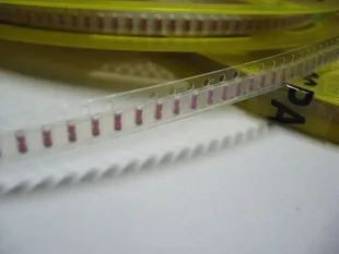 

[LAN] Patch voltage stabilized diode 1/2W ZMM39V (0.5W) 39V 1206 cylinder type 2500 (F4A1) --2500pcs/lot