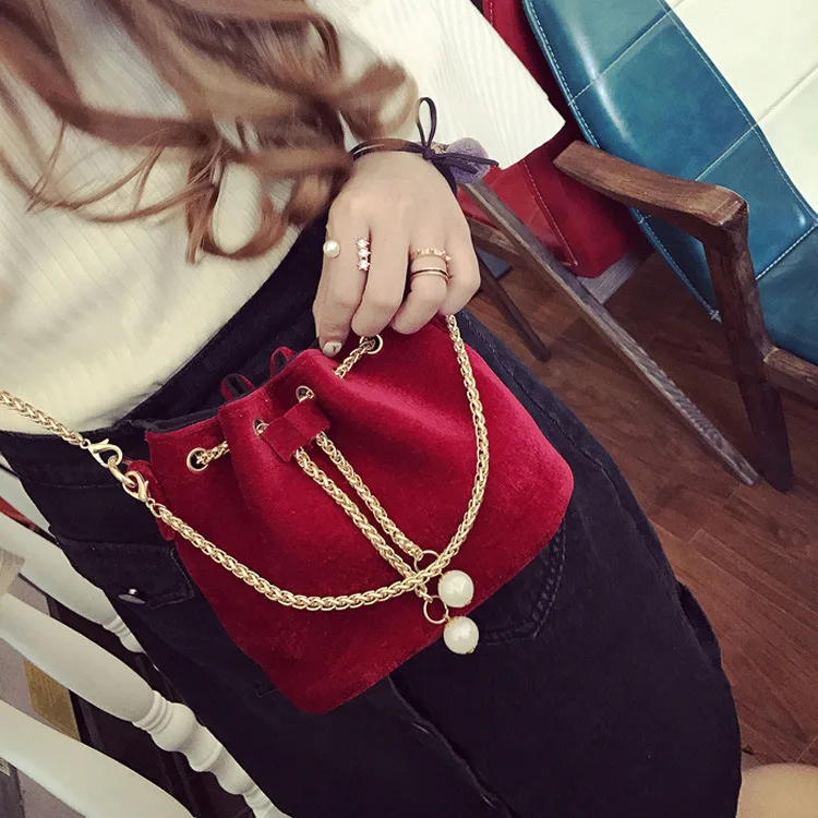 

New women's bag pearl bucket gold velvet bag solid color fashion casual bag chain shoulder Messenger bag