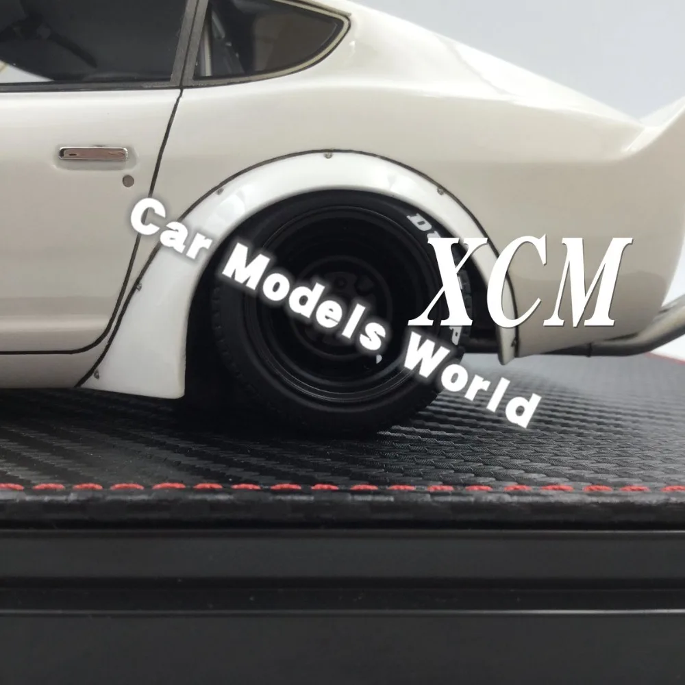 Полимерная модель автомобиля для IG model Fairlady Z (S30) 1:18 (белый) + маленький подарок!| |