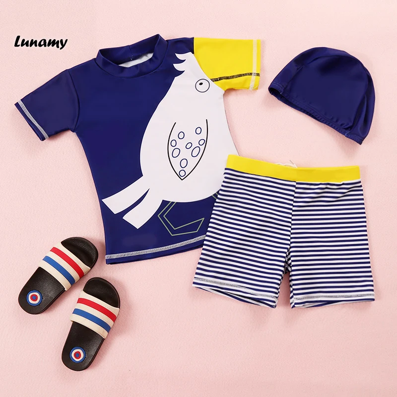 

Lunamy 2018 New Boy's Two Piece Swimsuit Cartoon Print Striped Pants Children/Kids Swimwear Short Beachwear With Swimming Cap
