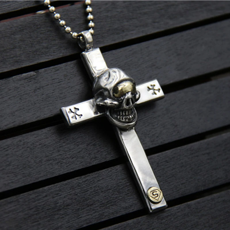 

S925 sterling silver personality skull cross pendant Thai silver domineering necklace men's pendant