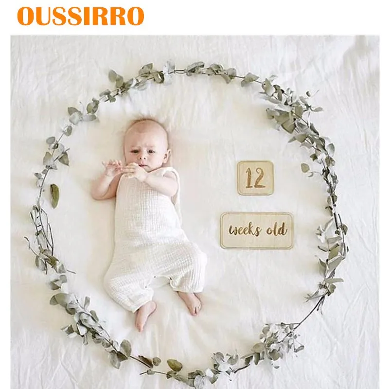 

2019 Nordic Style Wooden Baby Birthday Memorial Milestone Card Newborns Photography Props Accessories Photo Shoot toys for Baby