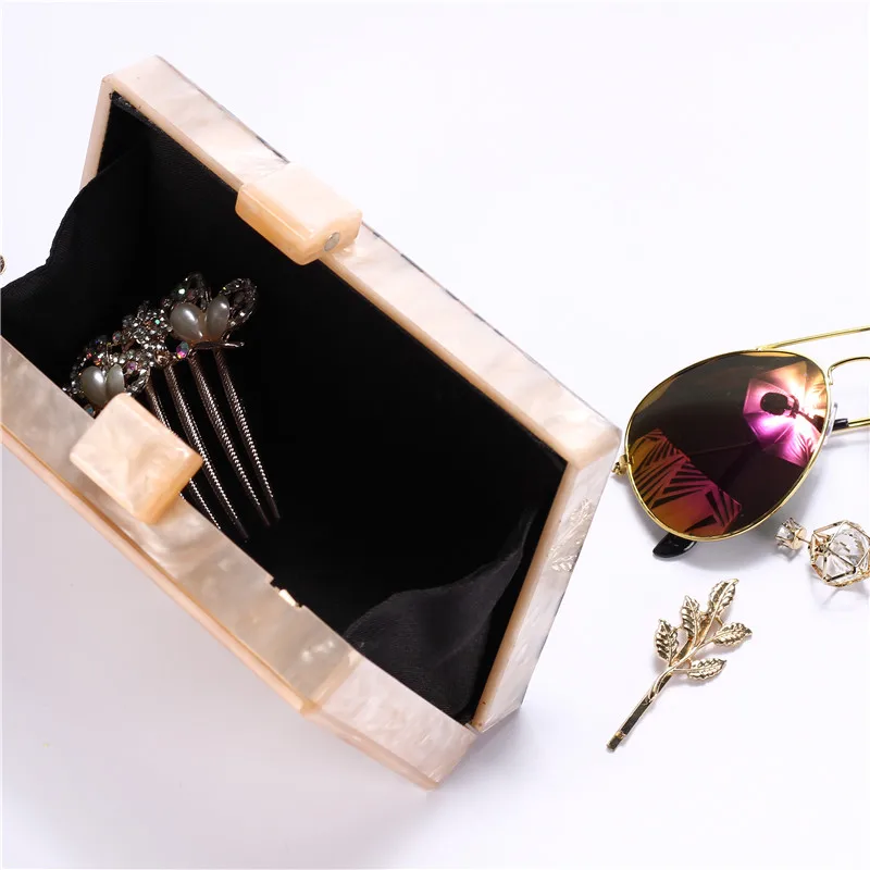 Fashion Pearlescent Acrylic Bag Chain Women Messenger Bag Geometric Patchwork Clutches Elegant Evening Bag Party Prom Handbags Fashion Pearlescent Acrylic Bag Chain Women Messenger Bag Geometric Patchwork Clutches Elegant Evening Bag Party Prom Handbags