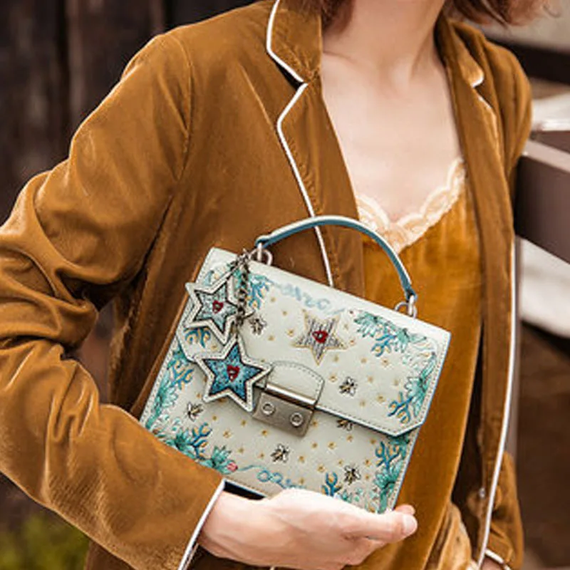 

BENVICHED Ladies' Genuine leather bag 2019 fashion retro Original Embroidery stars handbag Inclined single shoulder bag c494