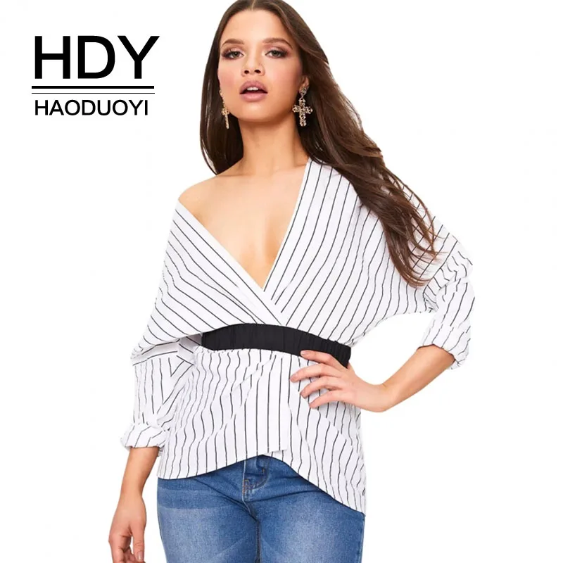 HDY Haoduoyi белая полосатая рубашка с открытыми плечами и поясом модная женская