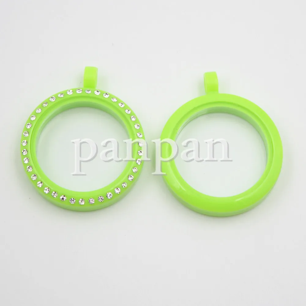 

Free Chain!! 30mm Magnetic Closure Peridot Crystals/Plain Plastic Floating Locket Memory Locket