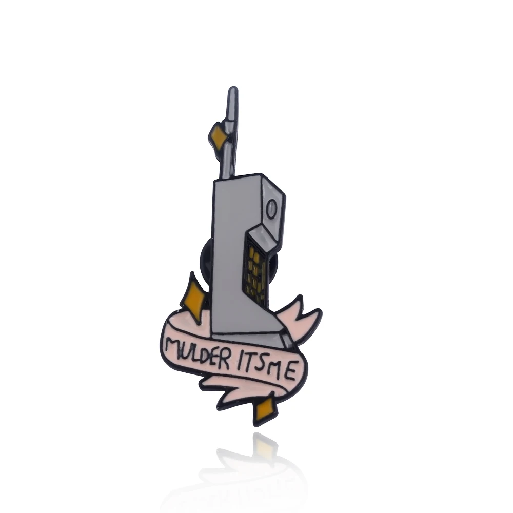 

X Files Mulder brooch pin charms cosplay It's Me Enamel Pin Mulder and Scully, mulder