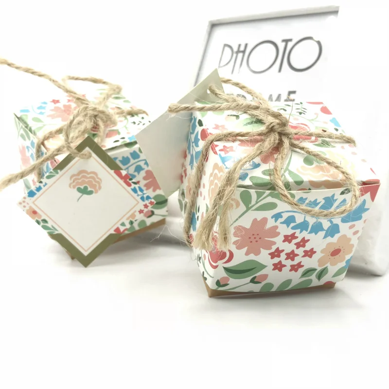 12 шт Многоцветный Цветочный стиль крафт-бумага коробка конфет квадратной формы подарок на свадьбу вечерние поставки упаковочный мешочек для свадьбы коробка конфет