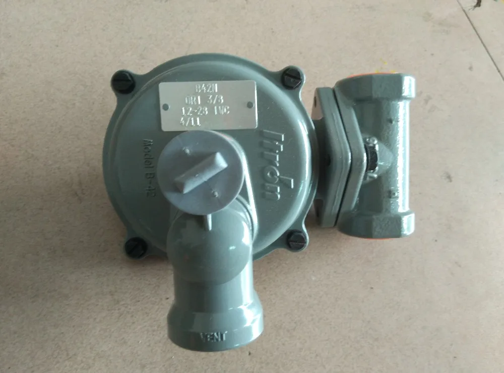 7/16 ITRON GAS REGULATOR B42R ORI 3/16 LYALL XE213348 MATCHING METER