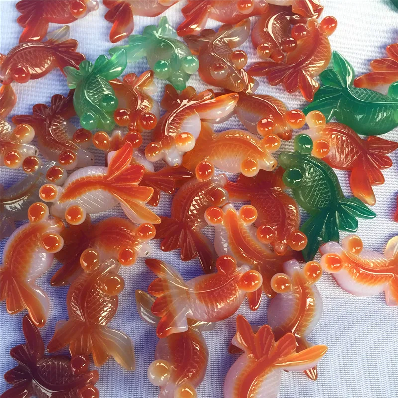 1 шт. натуральный агат Золотая рыбка Кристалл Кулон резной животное полированный драгоценный камень кристалл колье с целебным кулоном Кулон Мода