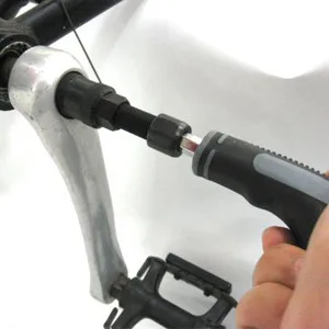 Профессиональный съемник для педалей велосипеда с квадратным сечением торца оси