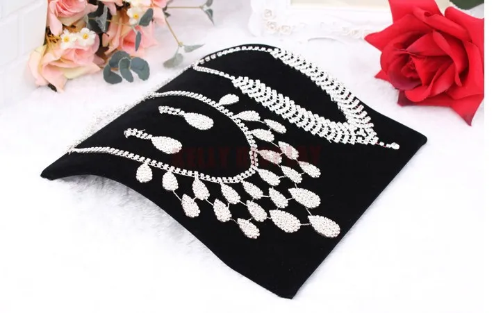 Free Shipping 20*19*3.5cm 1pcs/lot Black Velvet Necklace Bracelet Curved Showcase Holder Velvet Jew