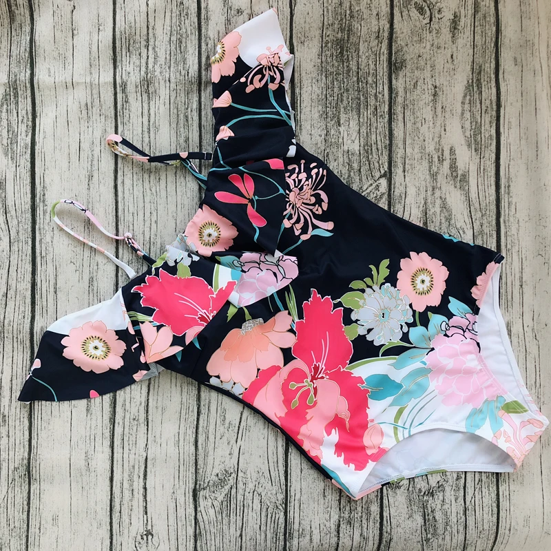 

2019 Bather One Piece Swimsuit Off Shoulder Swimwear Women Plus Size Bathing Suit May Female Beach Push Up Monokini Swimming New