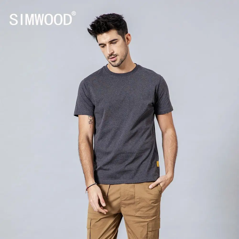 Tanie SIMWOOD 2019 lato nowy 100% kolorowe bawełniane t shirt mężczyźni wycięcie pod szyją z krótkim rękawem t shirt casual wysokiej jakości koszulki topy 190116