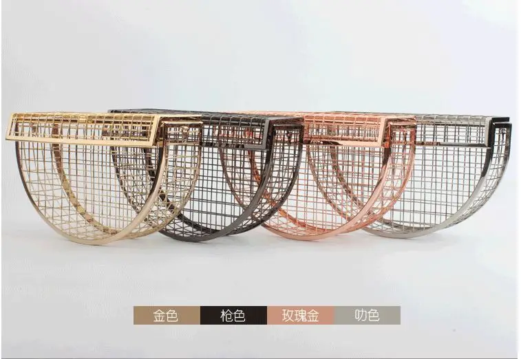 2022 Hollow Out Women Shoulder Bag Luxury Designe Crossbody Evening Bag Metal Cages Half Moon Bag Wedding Party Handbag Clutch