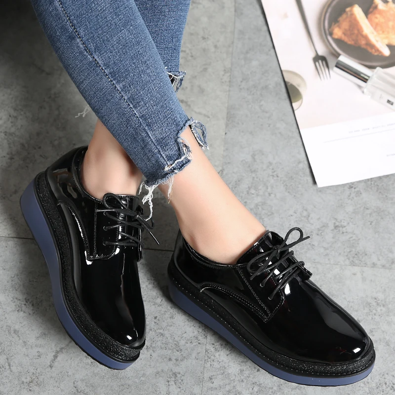 Женская обувь на платформе; zapatillas mujer; элегантные повседневные женские кожаные туфли-оксфорды в стиле ретро; сезон весна; коллекция года