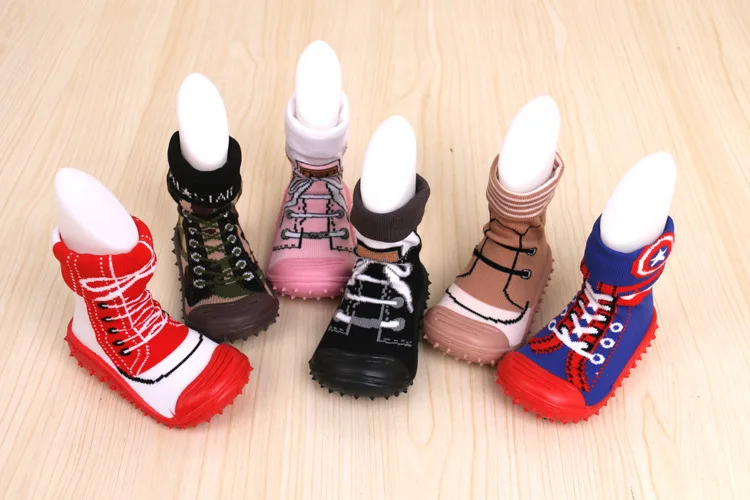 Противоскользящие детские носки с высоким верхом для маленьких девочек носки для мальчиков Новинка года, детские тапочки для новорожденных детская обувь с резиновой подошвой