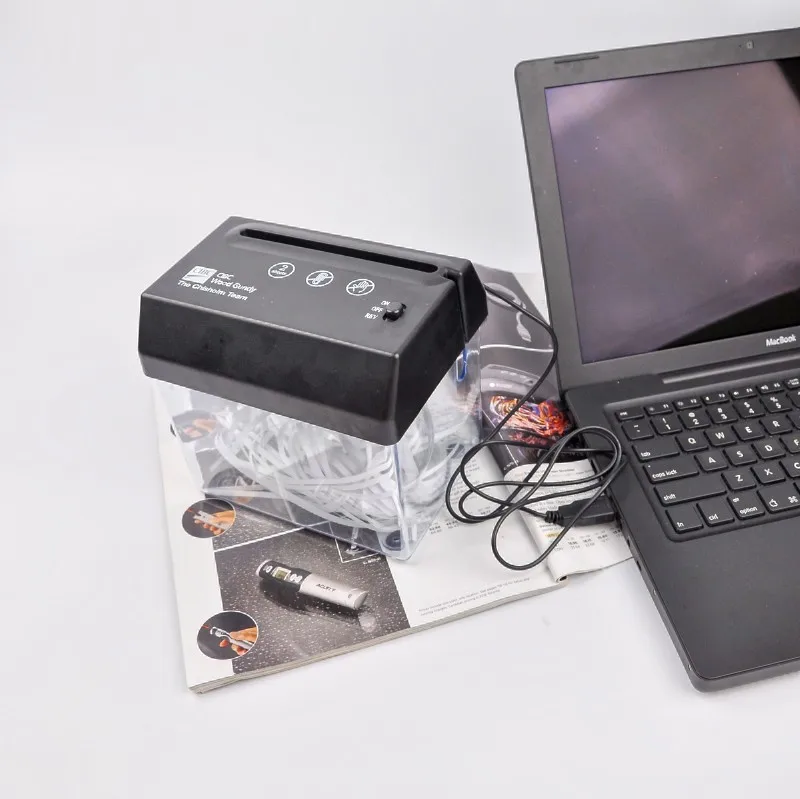 2454822313_736175021