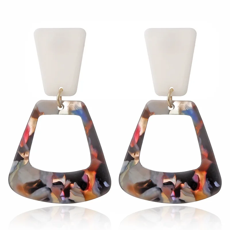 

Krazylee New Mix Contrast Irregular Trapezoidal Long Pendant Ladies Earrings Acetate Geometry Acrylic Large Drop Earrings YY775