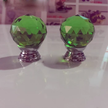 

Grass green crystal ball in hand luxury European crystal ball in hand in hand wholesale diamond crystal diamond crystal ball