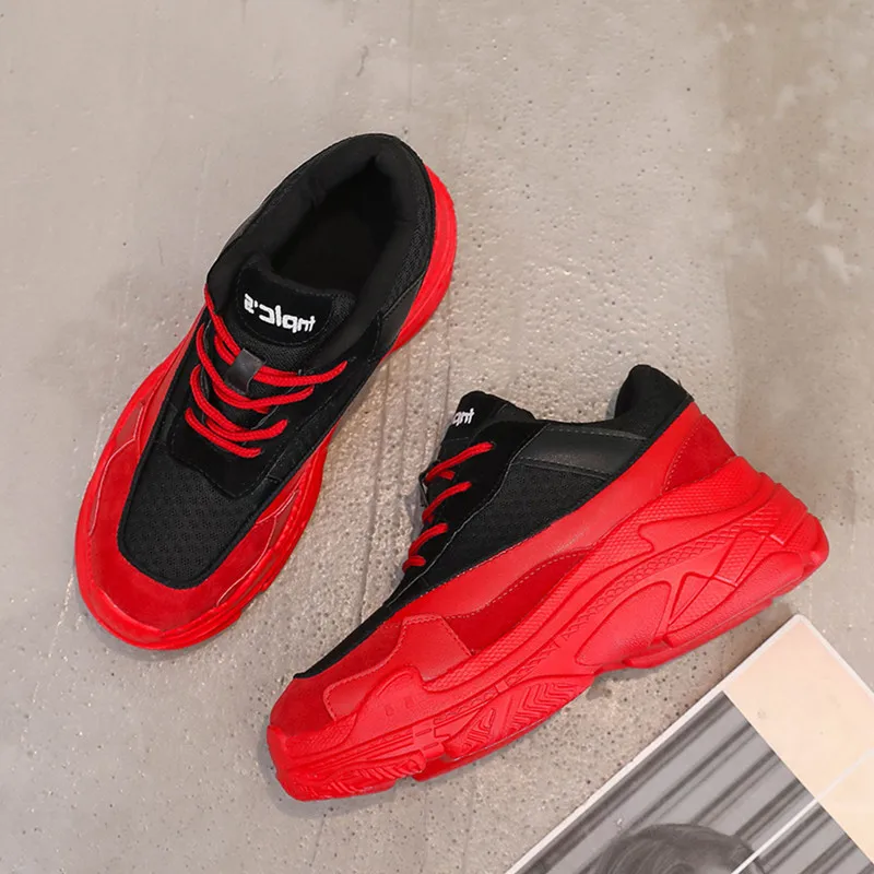 sneakers flat sole