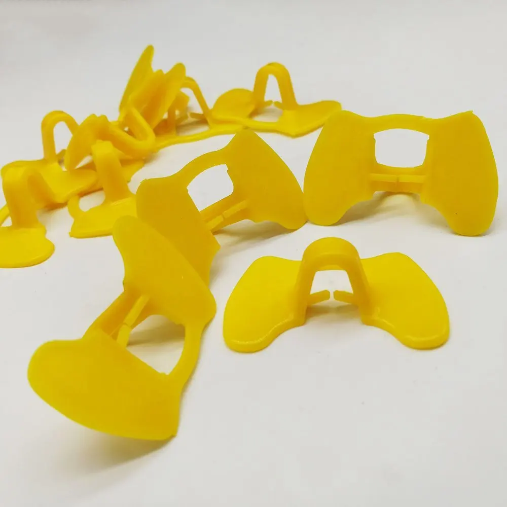 

100pc New Yellow Pinless No Pin Bolt Chicken Peepers Eye Glasses Pheasant Poultry Blinders Spectacle Anti-pecking Plier tool