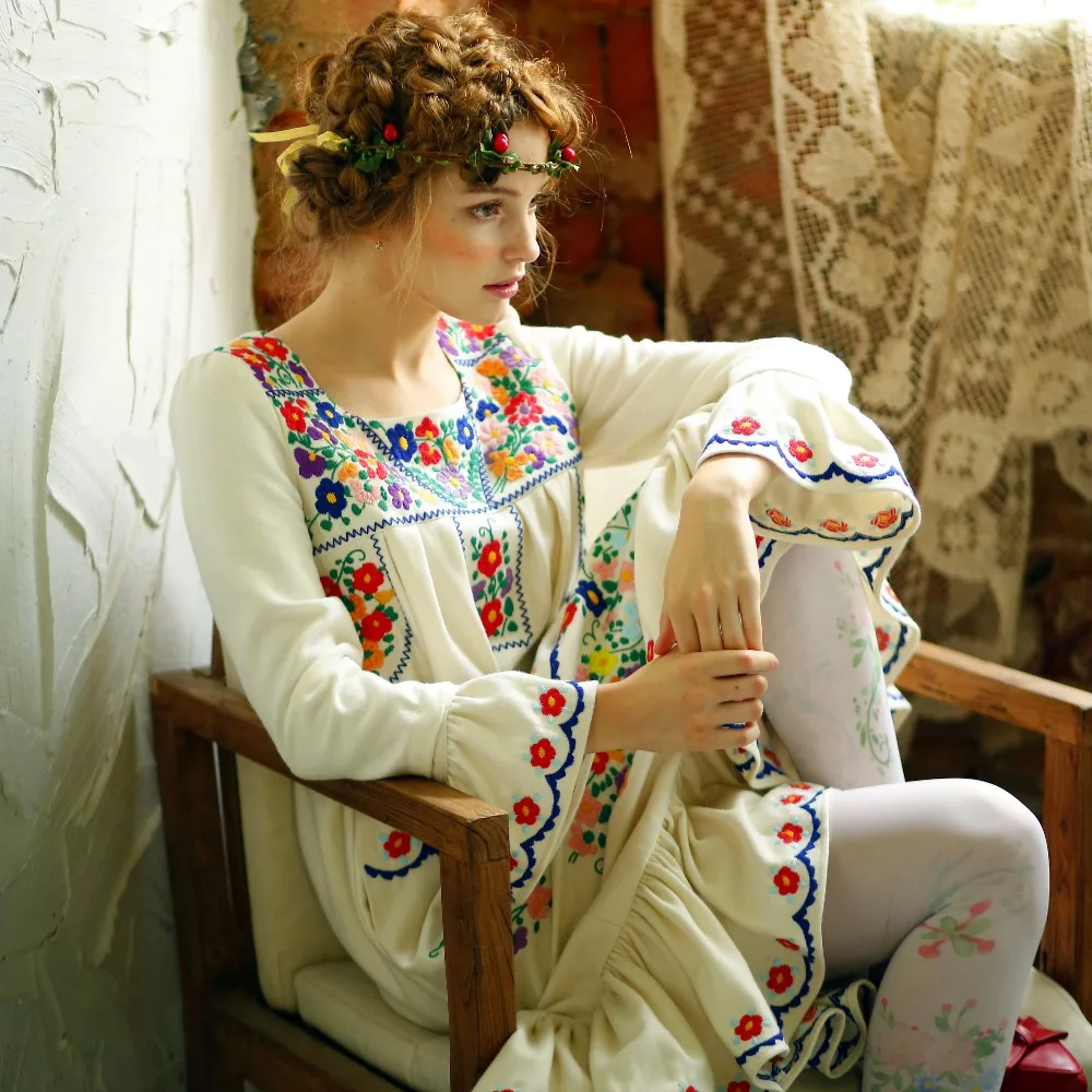Линетт's chinoiseroy зима дизайн для женщин высокое качество вышивка цветы Тонкий шерстяной с расклешенными рукавами свободное платье
