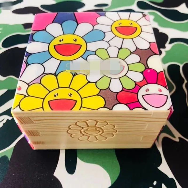 

New Arrival KAWS Takashi MURAKAMI Sun Flower Solid Wood Storage Box Creative Street Art Ashtray Action Figure Decoration X976