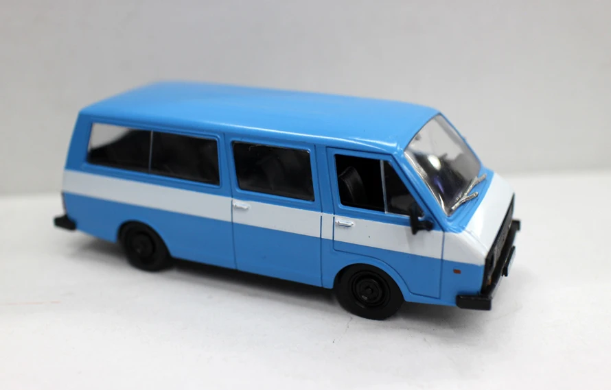 The New Soviet Car Classic 1/43 Special Casting Metal Present At Home In The 1970s Van Model Toys For Children