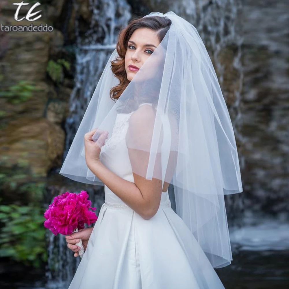 

Top Quality Cut Edge Two Tier White/Ivory Puffy Tulle Bridal Veil Fingertip Length Tulle Wedding Veil with Metal Comb