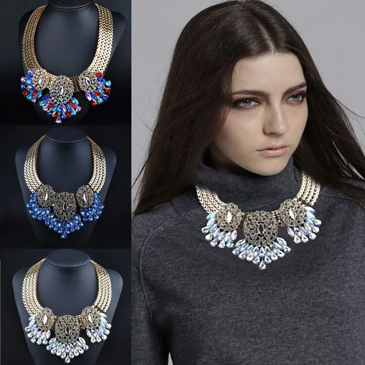 Large Chain of Short Chain Necklace Aloy Crystal Exaggerated Flower
