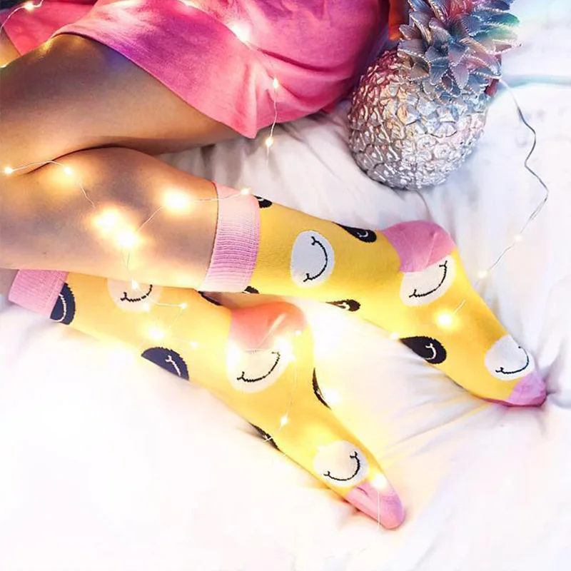 Мужские носки из чесаного хлопка, цветные жаккардовые носки, забавные носки в Корейском стиле с изображением фламинго/листьев монстеры/яиц динозавров, смайлик, Ne70139 - Цвет: Smiley Socks