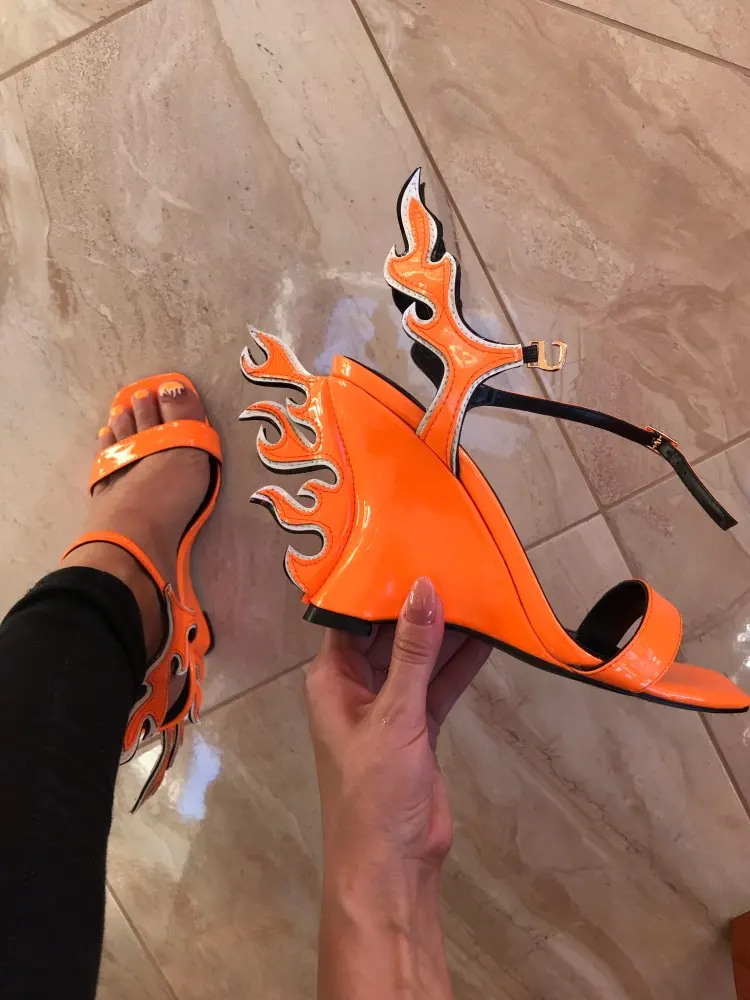 

New Lady Summer Wedge Sandal Shoe High Heel Wedge Flame Wings Open Toe Catwalk Shoes Sexy Party Shoe Real Picture